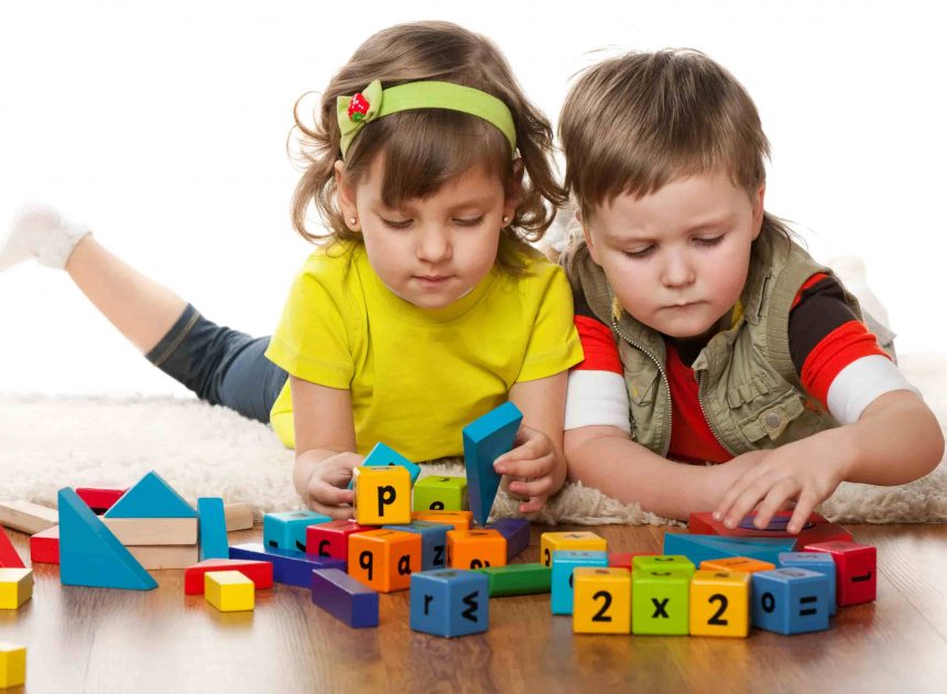 Развиваемся играя: образовательные программы для дошкольников